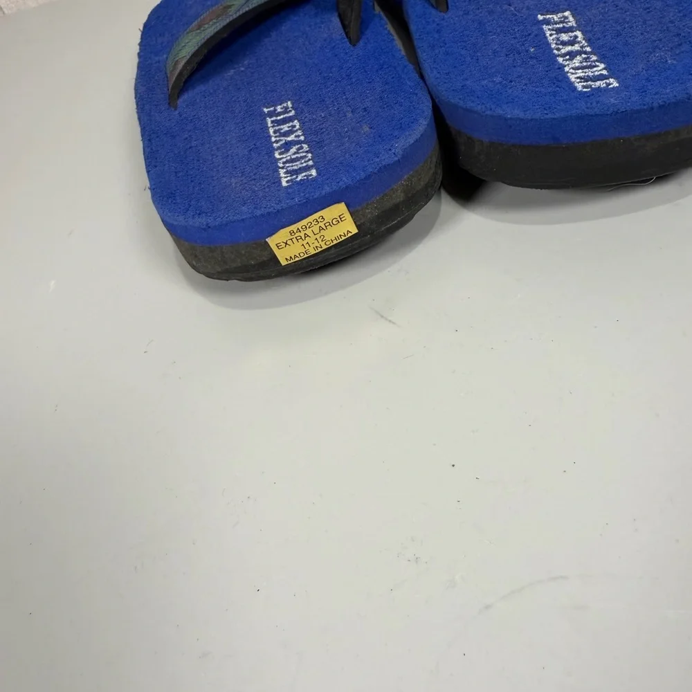 Blue‎ Fabric Flip Flop Sandals with Patterned Straps
